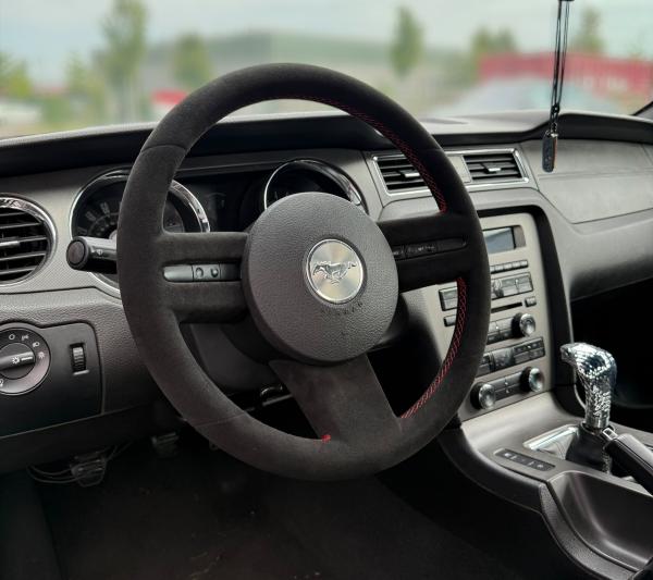 Ford Mustang 2015 Lenkrad neu beziehen